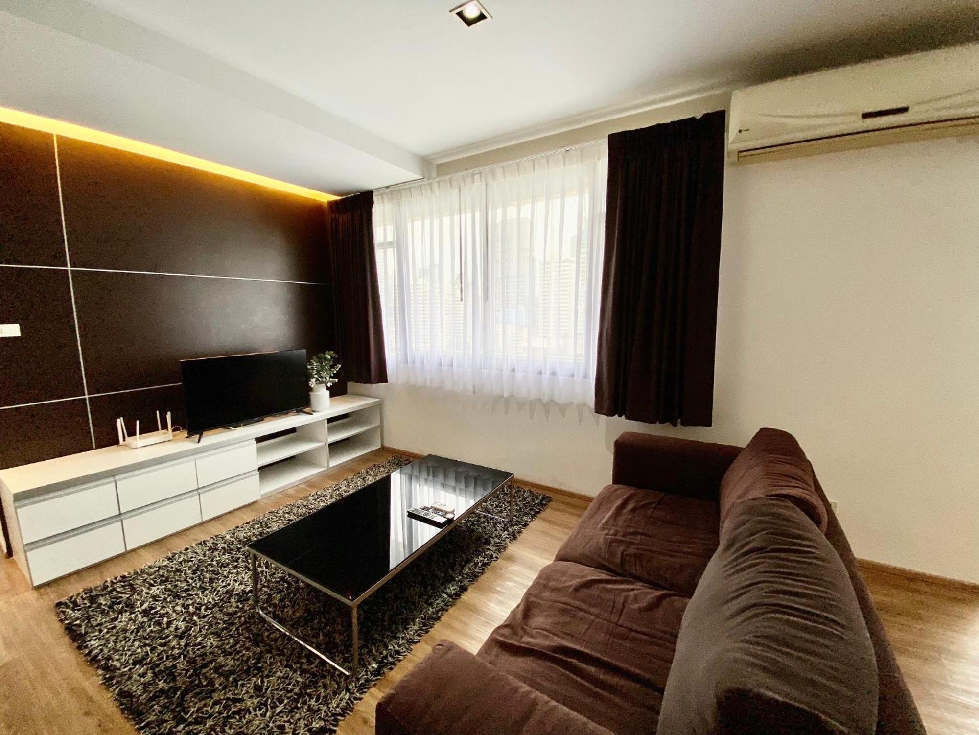 Nantiruj Tower - นันทิรุจ ทาวเวอร์ เซอร์วิสอพาร์ทเม้นท์ สุขุมวิท ซอย 8 Apartment Bangkok Exterior photo